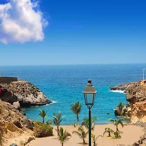 Premium Paradise - Balcony Sea & Pool Views - Rated Apartament