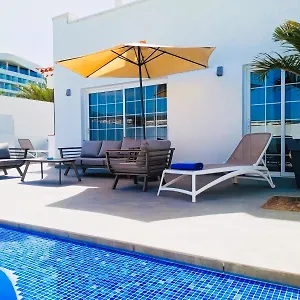 https://casa-aries.tenerifehoteles.net